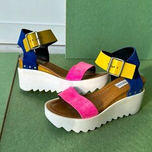 Steve Madden Keanu Multi Color Sandals, size Women’s 7